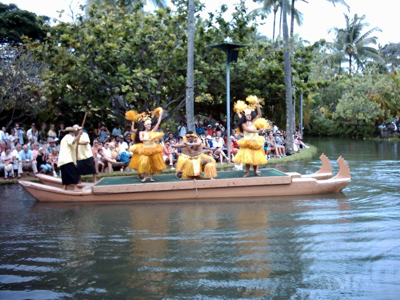 Oahu Polynesian Cultural Center Canoe Pageant Tahiti 2